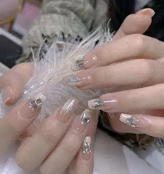 ネイル Queens PUPUのネイルデザイン