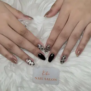 ネイル 💕鈴木ユリ パラジェル/オフ無料のネイルデザイン