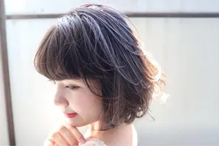ミディアム 小顔似合わせ 前田ヒロコのヘアスタイル