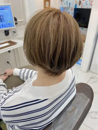 ショート カラー shanti 渡辺新也✂️のヘアスタイル