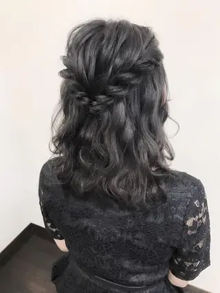 セミロング ヘアアレンジ 沢田 瞳のヘアスタイル