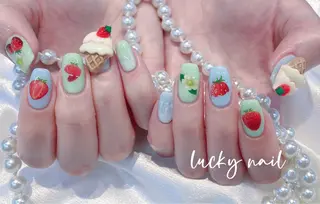 ネイル Lucky nail  小林和希のネイルデザイン