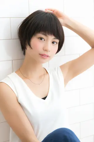 ショート カラー 羽田 ひろむのヘアスタイル