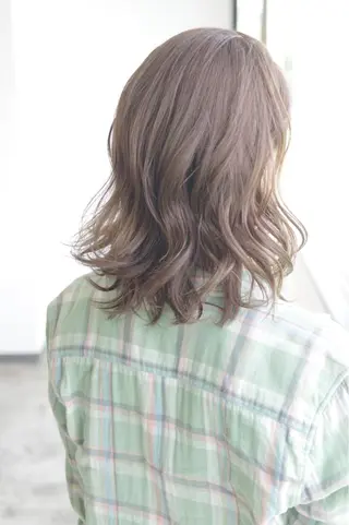 ミディアム カラー 🌈ディレクター🌈 徳松優希のヘアスタイル