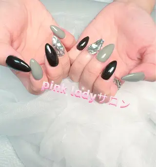 ネイル pink ladyサロン所属・べ にのネイルデザイン