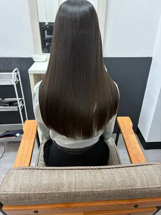 ロング イーストバイエルゴ川崎東口店所属・美髪へ導く 鈴木勝登のヘアスタイル