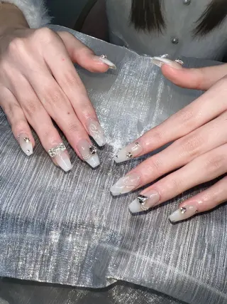 ネイル Lee Nailsのネイルデザイン