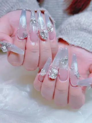 ネイル ネイルサロンエクラ 🫧Shizukaのネイルデザイン