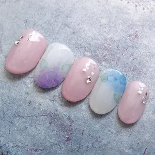 ネイル 山田 麻衣のネイルデザイン