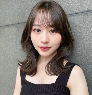ミディアム カラー 盛れる顔周り /透明感/かりん🎀のヘアスタイル