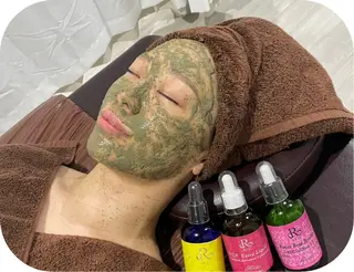 ハーブピーリング/韓国肌管理/フェイシャル/毛穴洗浄/眉毛/顔脱毛【糸脱毛専門】rev所属・ハーブピーリング🌹 毛穴洗浄❤️眉waxのエステ・リラクイメージ