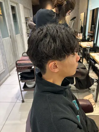 パーマ メンズ 韓国風/メンズ アイブロウワックスの眉毛・アイブロウイメージ