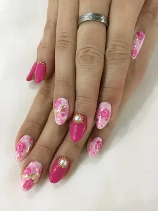 ネイル 💎🐰 saki. m 🐰💎のネイルデザイン