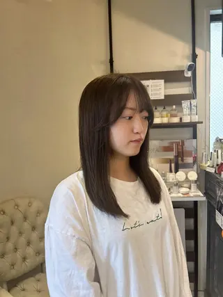 セミロング 河野 穂香のヘアスタイル