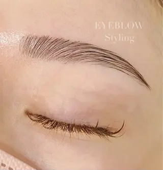 アイブロウ Miyuu -otto-🤍🖤のマツエク・マツパデザイン