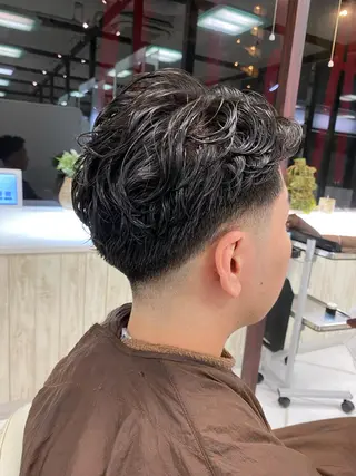 ショート パーマ メンズ サイトウ リョウヤのヘアスタイル