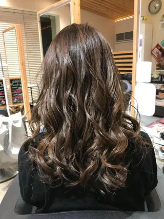 ロング カラー 関口 友行のヘアスタイル