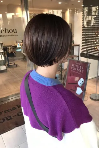 ショート 白髪ぼかしモデル募集 今村理央奈のヘアスタイル