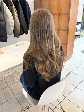 ロング 🌿透明感カラー 松本麻里奈🌼のヘアスタイル