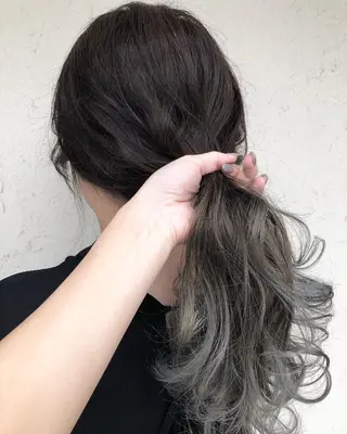 カラー シールエクステ/ ハイトーンカラーのヘアスタイル