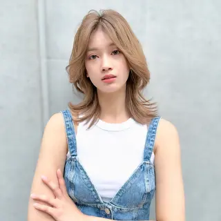 ミディアム カラー 韓国レイヤーカット/ ダブルカラーのヘアスタイル