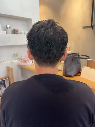 パーマ メンズ 吉田 絵梨奈のヘアスタイル