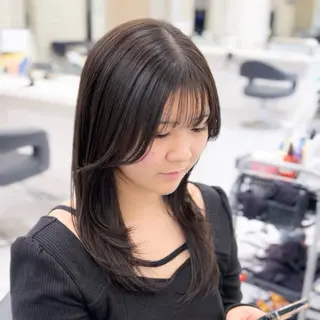 セミロング カラー パーマ ヘアアレンジ メンズ キッズ 🦋韓国レイヤー｜ 透明感グレージュ🦋のヘアスタイル