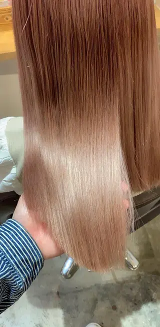 ミディアム カラー レイヤー×髪質改善 マネージャー安藤光司のヘアスタイル