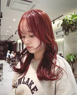 ロング 神戸レイヤーカット 顔周り／骨格診断のヘアスタイル