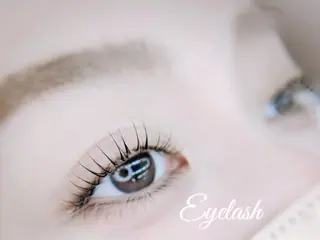 マツエク・マツパ カミケンアジト所属・🌈eye•理美容師 Satomi🌈のマツエク・マツパデザイン