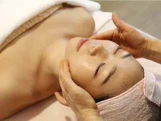 Hi Beauty 渋谷(ネイル、ハイパーナイフ6、脂肪れいきゃく、マッサージ＆エステサロン)所属・Hi beauty 渋谷のネイルデザイン