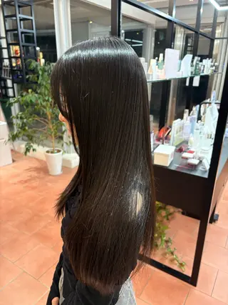 ロング パーマ ヘアアレンジ 透明感✨️艶カラー 井戸大喜のヘアスタイル