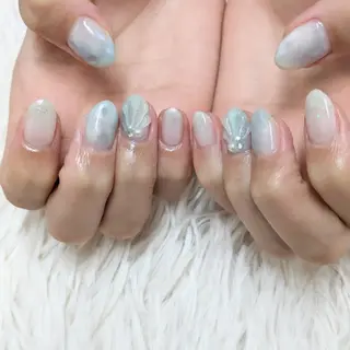 ネイル 會田 瑠衣のネイルデザイン