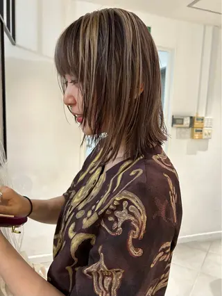 ミディアム カラー Loom.所属・村上雅人 ナチュラルモードのヘアスタイル