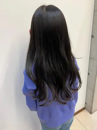 セミロング 岸田 莉奈のヘアスタイル