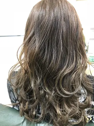 セミロング 柴田泰秀sotti. 髪質改善/ブリーチのヘアスタイル