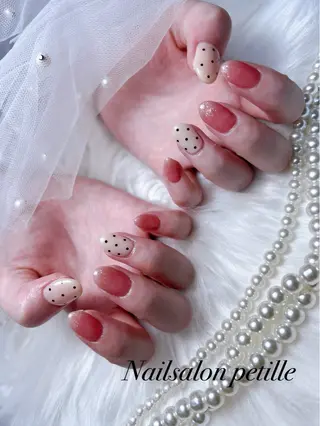 ネイル Nailsalon petille所属・Ｈ azのネイルデザイン