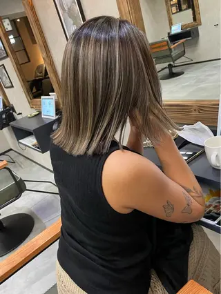 ミディアム 💜SUNNY キララ💜のヘアスタイル