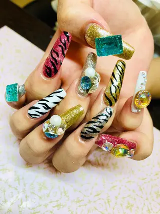 ネイル Piacere所属・Piacere 絵美のネイルデザイン