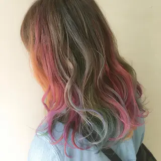 ミディアム カラー ヘアアレンジ 『推し活』被らない ヘアアレンジのヘアスタイル