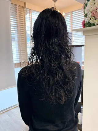 ロング パーマ Miyamoto Yasuchikaのヘアスタイル