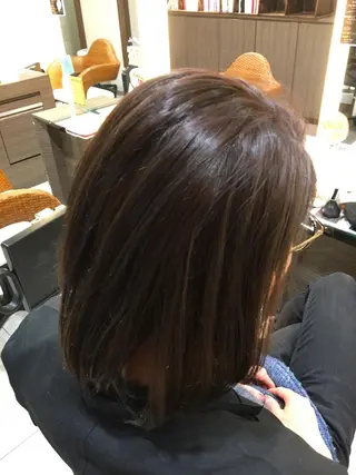 ミディアム ブリーチなしダブル/ レイヤーカット 小棹のヘアスタイル