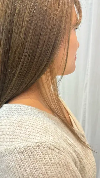 ロング 今井 光のヘアスタイル