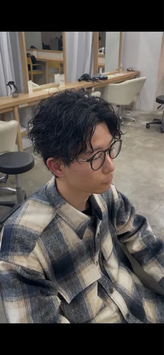 ショート パーマ メンズ 松本 悠太郎のヘアスタイル