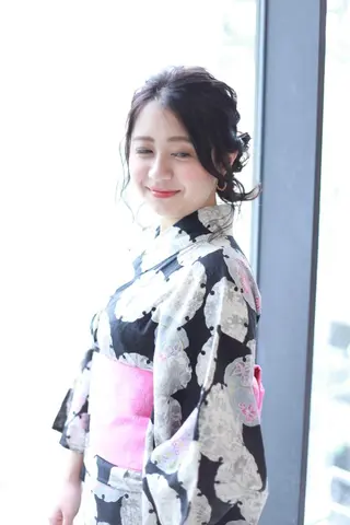 ミディアム 松島 涼花のヘアスタイル