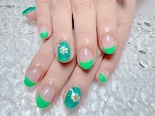 ネイル マジックミラー所属・マジック ミラーのネイルデザイン