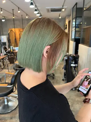 ショート カラー 橋本 奈桜のヘアスタイル