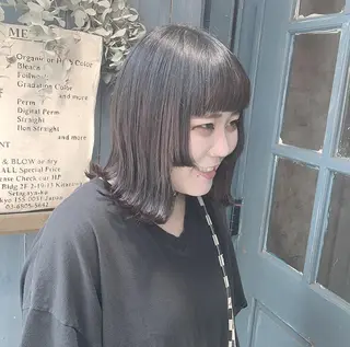 ミディアム カラー ブリーチ、パーマ 西部笑のヘアスタイル