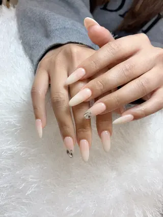 ネイル 佐藤 依娜のネイルデザイン