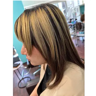 セミロング Fun hair make所属・三原 友美のヘアスタイル